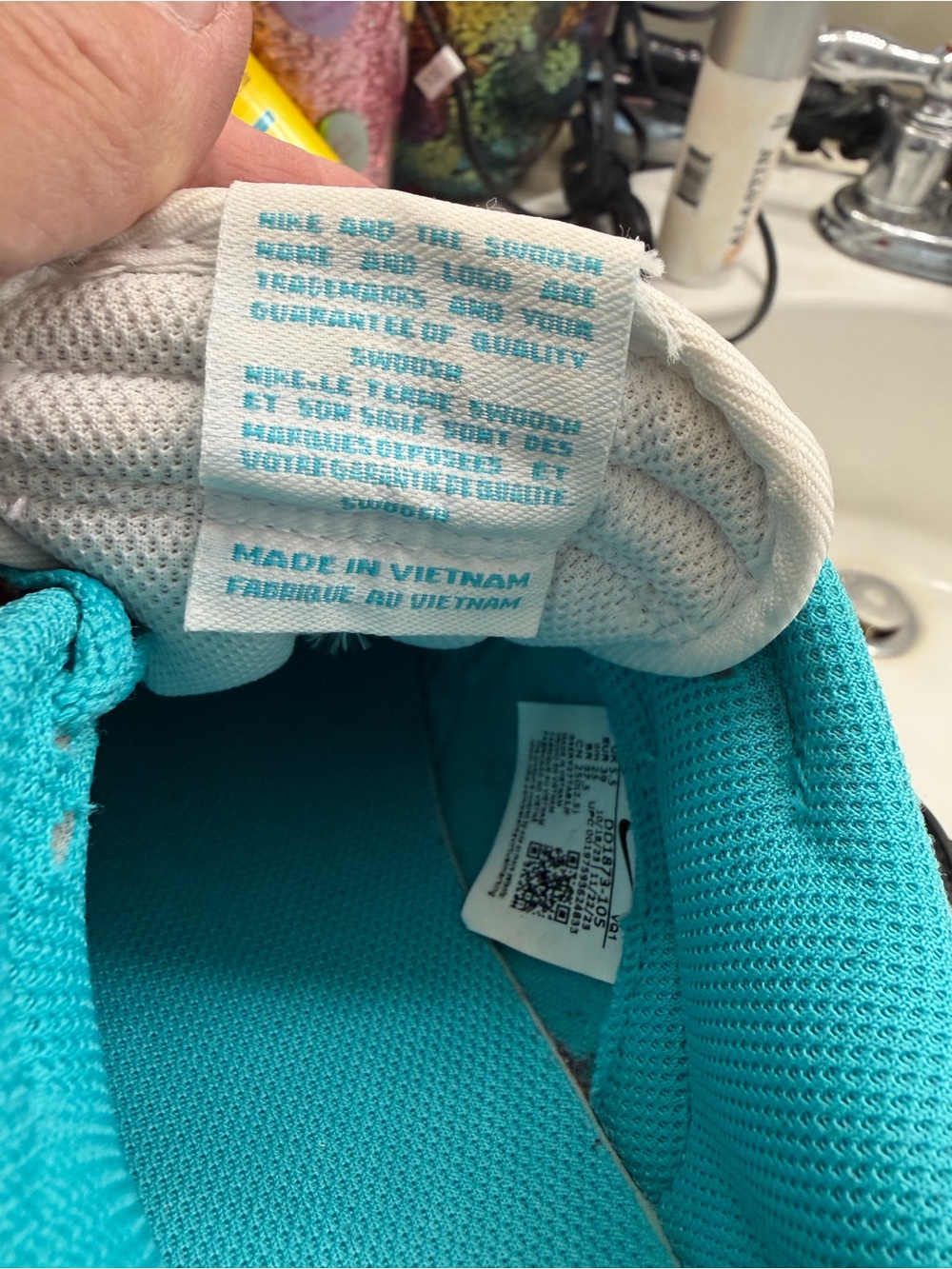 Nike Low-Top Sneakers in Teal and White - Picture 7 of 9